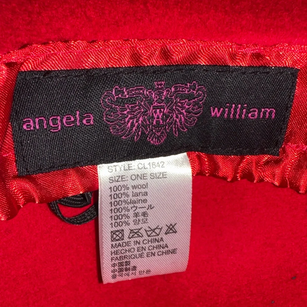 Angela & William Women's Wool Felt Cloche - Picture 5 of 6